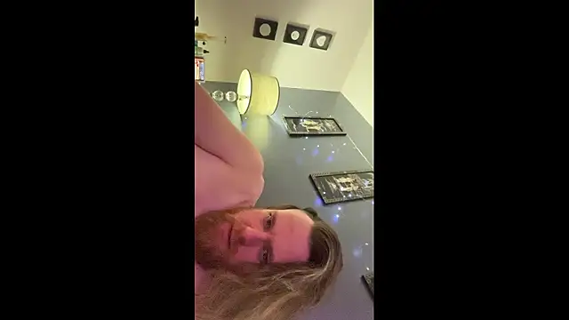 Snapshot of H1gh_Fr3qu3ncy chatting on 02/27/26, 12:21 H1gh Fr3qu3ncy online show from 02/27/26, 12:21