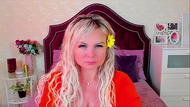 candy queeen online show from 03/22/25, 12:14