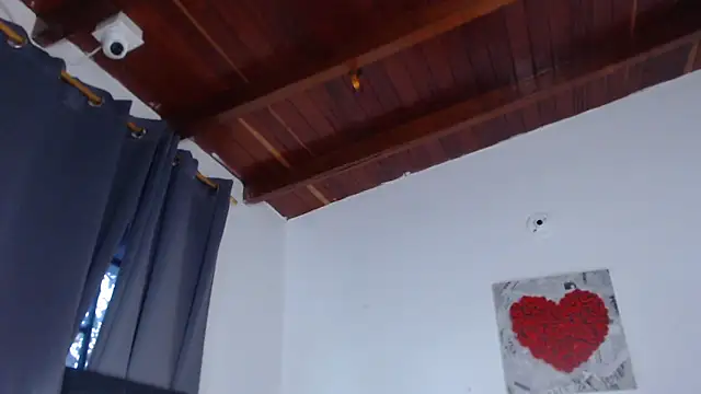 Amara Red online show from 09/30/25, 11:15