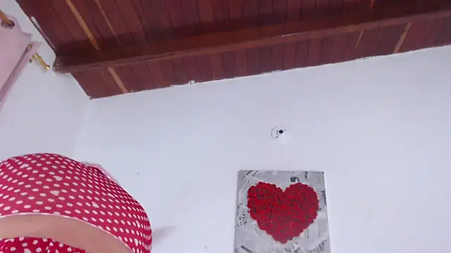 Amara Red online show from 11/10/25, 11:20