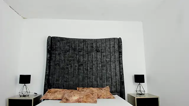 AnnyCherry  online show from 12/20/25, 12:18