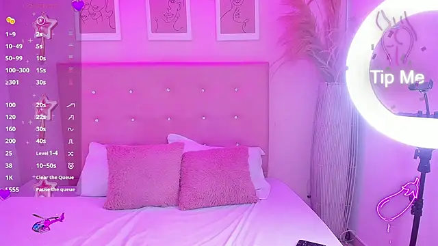 Snapshot of EIMY_BRIGHT chatting on 10/30/25, 04:58 EIMY BRIGHT online show from 10/30/25, 04:58