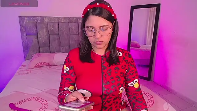 DIANEE 01 online show from 11/13/25, 12:31