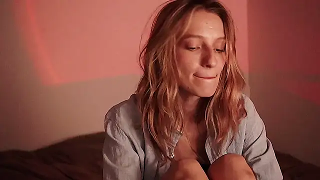 Snapshot of Stephany_talks chatting on 12/17/24, 02:23 Stephany talks online show from 12/17/24, 02:23