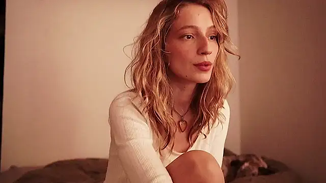 Snapshot of Stephany_talks chatting on 12/18/24, 03:15 Stephany talks online show from 12/18/24, 03:15