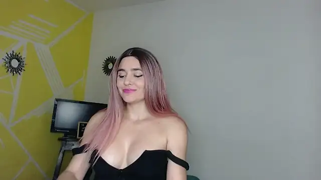 Nikolle Rouss online show from 01/31/25, 07:29