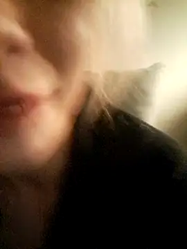 Snapshot of LillaFia chatting on 10/05/25, 01:48 LillaFia online show from 10/05/25, 01:48