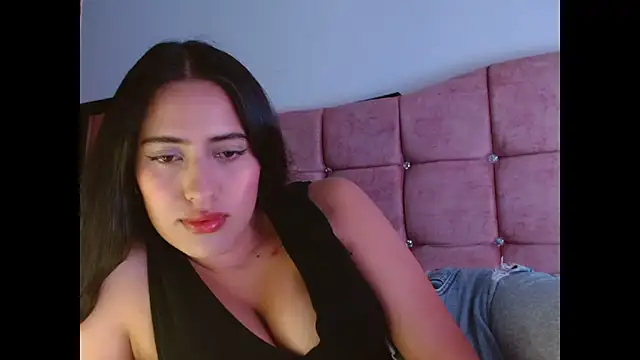 Paris-love online show from 10/14/25, 09:59