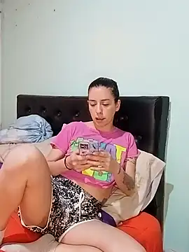 solangeyaelok1 online show from 09/28/25, 01:55