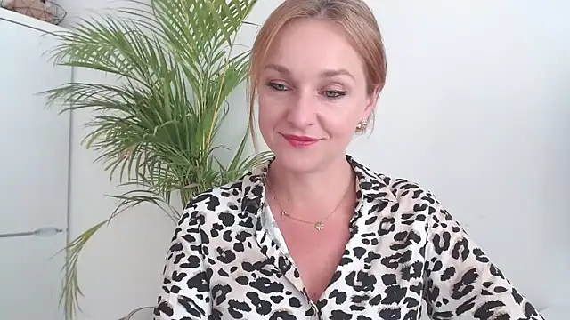 AliciaDesire online show from 10/14/25, 01:01