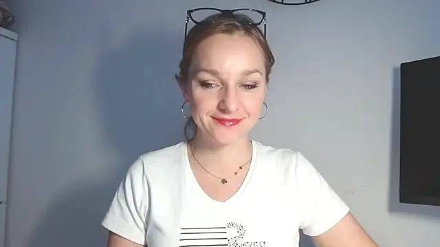 AliciaDesire online show from 02/18/26, 06:53