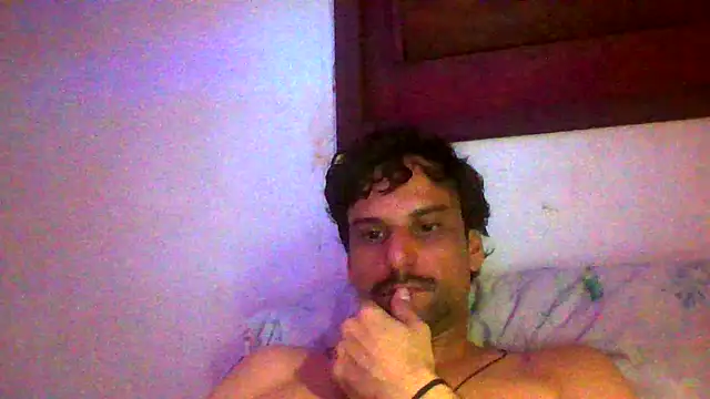 Snapshot of couplemilk chatting on 04/08/26, 04:56 couplemilk online show from 04/08/26, 04:56