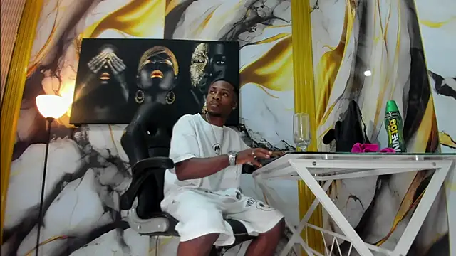 Snapshot of Thomas_shelbys chatting on 02/28/25, 03:48 Thomas shelbys online show from 02/28/25, 03:48