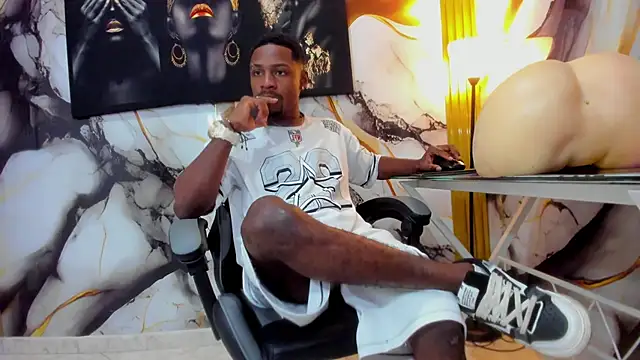 Snapshot of Thomas_shelbys chatting on 10/21/25, 03:40 Thomas shelbys online show from 10/21/25, 03:40