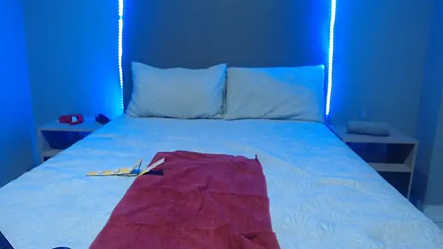 Juicyasss35xx online show from 01/06/25, 08:07