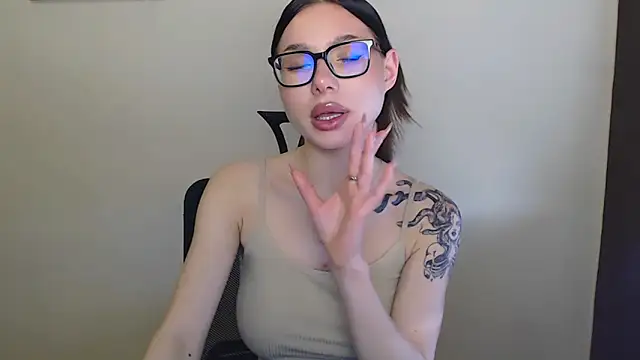 Snapshot of Cutesweetheart chatting on 02/18/25, 11:33 Cutesweetheart online show from 02/18/25, 11:33