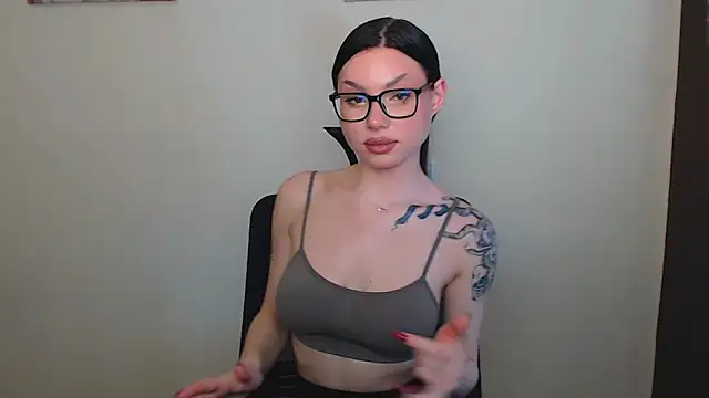 Snapshot of Cutesweetheart chatting on 03/10/25, 11:32 Cutesweetheart online show from 03/10/25, 11:32