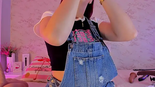 Hannablazze online show from 02/13/25, 02:12