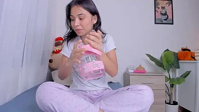 Adriennesexxx online show from 10/26/25, 07:42