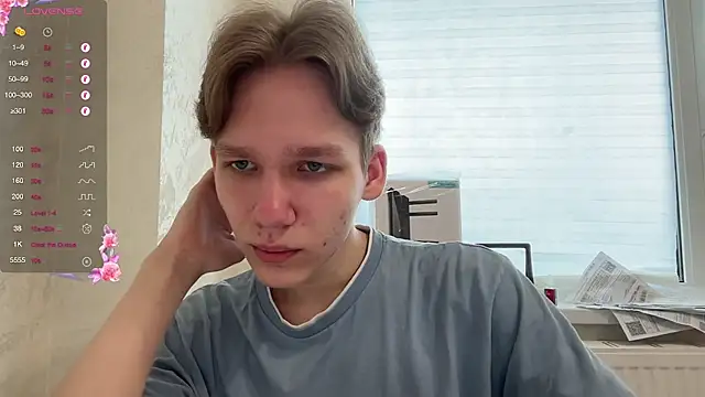 gay boyss online show from 02/09/25, 10:53
