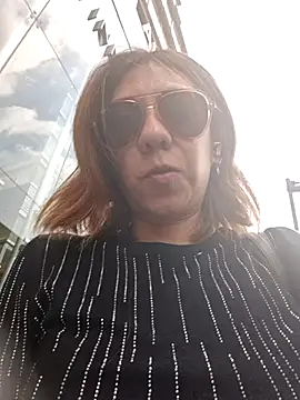 Lunababymylove online show from 02/15/25, 10:21