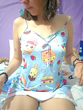 Lunababymylove online show from 06/10/26, 01:17