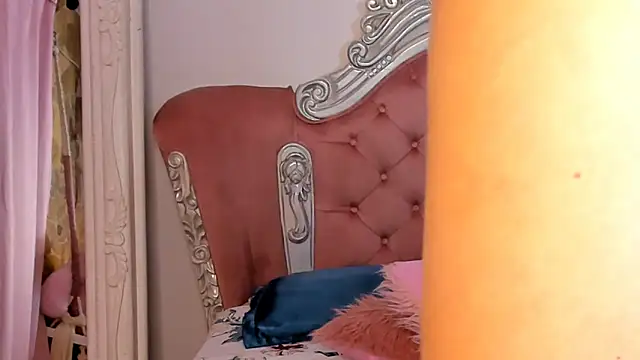 Snapshot of AngelineConnor chatting on 01/30/25, 12:18 AngelineConnor online show from 01/30/25, 12:18