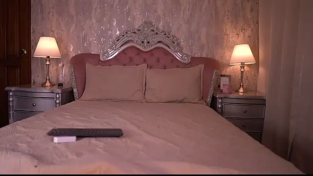 Snapshot of AngelineConnor chatting on 05/15/26, 10:17 AngelineConnor online show from 05/15/26, 10:17
