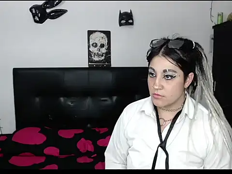 Bonnie-Clark online show from 06/06/26, 03:00