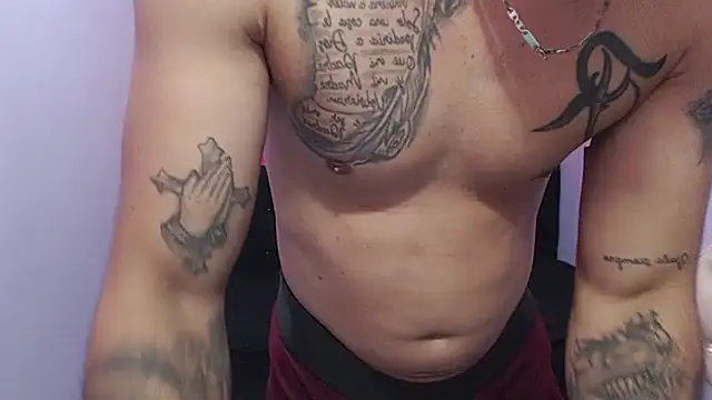 hugecocks hot online show from 04/25/26, 01:08