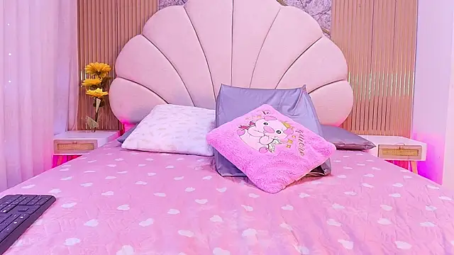 nata luna online show from 04/09/26, 07:19