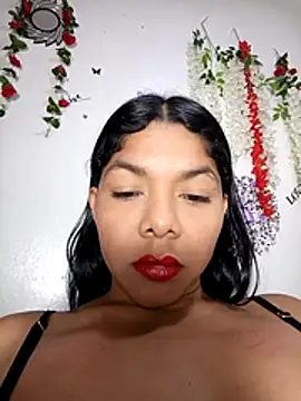 DIORA Latina online show from 10/23/25, 04:23