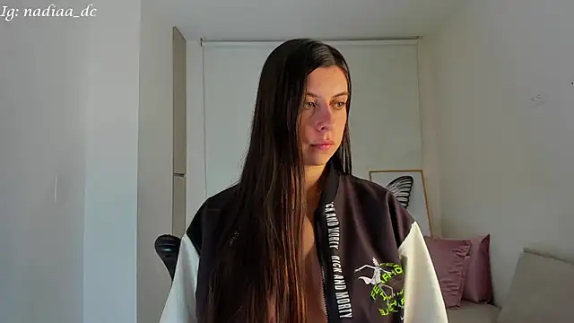 Snapshot of Nadiaa_ chatting on 01/22/25, 04:02 Nadiaa online show from 01/22/25, 04:02