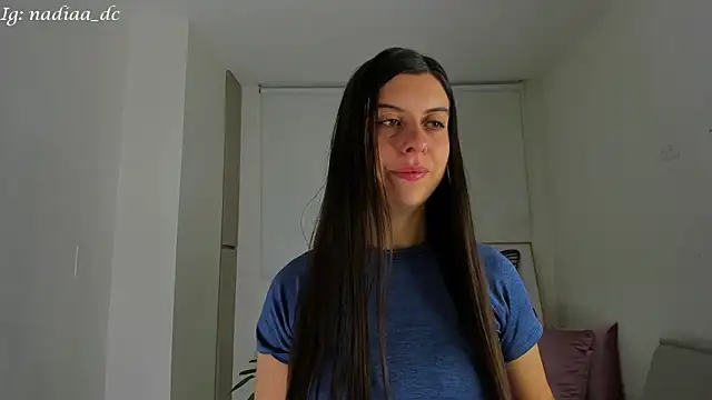 Snapshot of Nadiaa_ chatting on 01/24/25, 03:54 Nadiaa online show from 01/24/25, 03:54