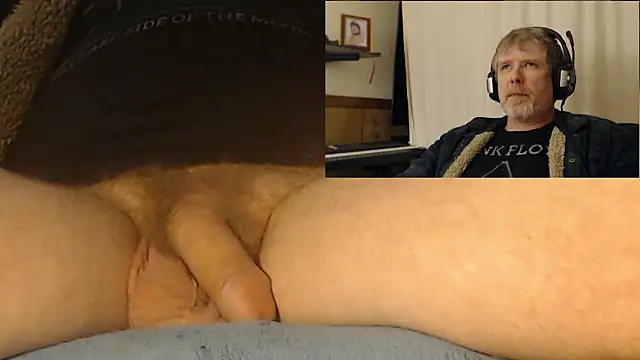 Snapshot of BrisonChase chatting on 12/02/24, 01:35 BrisonChase online show from 12/02/24, 01:35