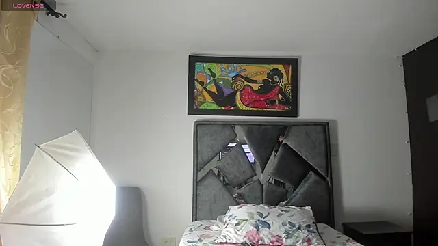 Vahiolet smith online show from 10/21/25, 01:50