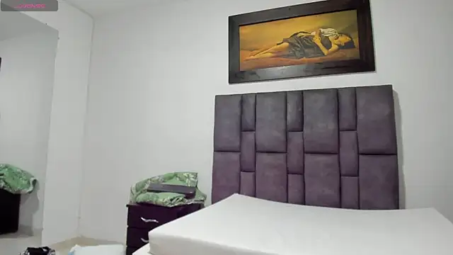 Vahiolet smith online show from 04/14/26, 03:12