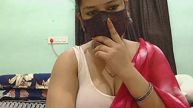 Snapshot of payal_sharma1 chatting on 07/25/26, 06:11 payal sharma1 online show from 07/25/26, 06:11