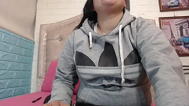 KataleyaStiward online show from 09/17/25, 01:02