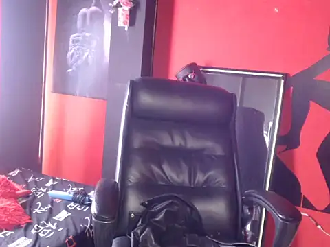 KLOE PIELL online show from 04/01/26, 08:39