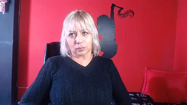 Snapshot of KLOE_PIELL chatting on 06/10/26, 04:39 KLOE PIELL online show from 06/10/26, 04:39
