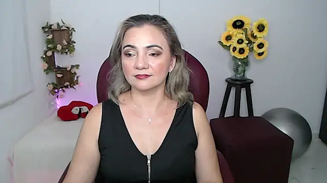 Ghada milf online show from 03/12/26, 11:22