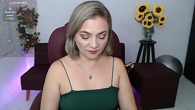 Snapshot of Ghada_milf chatting on 04/23/26, 10:23 Ghada milf online show from 04/23/26, 10:23