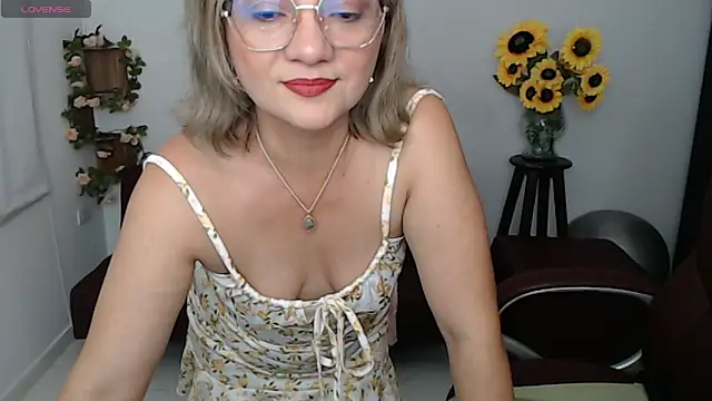 Snapshot of Ghada_milf chatting on 05/03/26, 11:33 Ghada milf online show from 05/03/26, 11:33