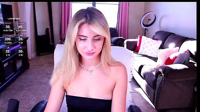 Naughty-Kitty1 online show from 09/23/25, 10:02