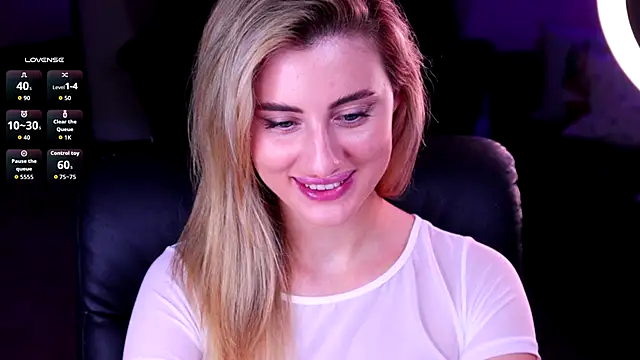 Naughty-Kitty1 online show from 11/06/25, 10:43