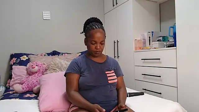 Amberbela online show from 03/25/26, 04:40