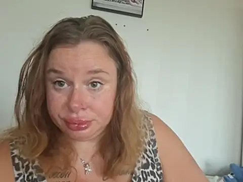 Snapshot of JohannasMishael chatting on 07/18/26, 02:21 JohannasMishael online show from 07/18/26, 02:21