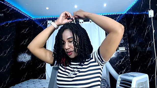 Hillary queen online show from 09/26/25, 01:15