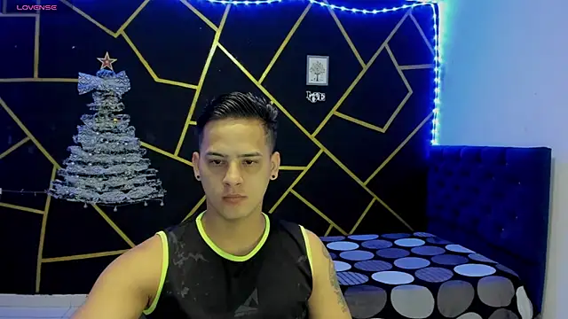 Snapshot of JANER_03 chatting on 12/17/24, 12:22 JANER 03 online show from 12/17/24, 12:22